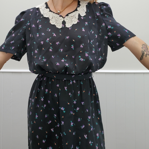 VINTAGE Cottage core Floral Semi-Sheer Dress - Picture 6 of 9